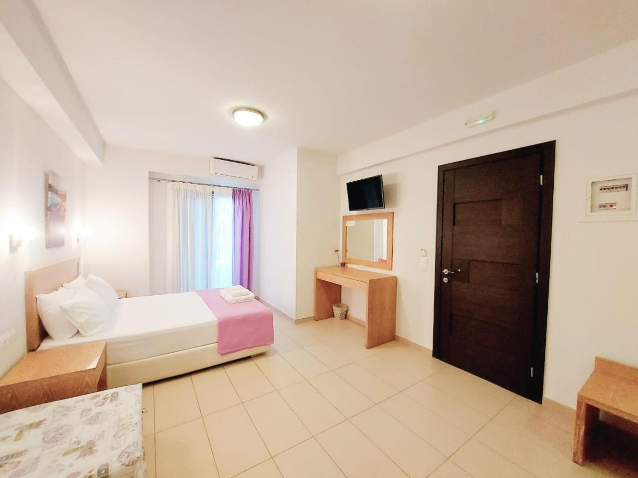 Selinopetra Rooms Elafonissos Exterior foto