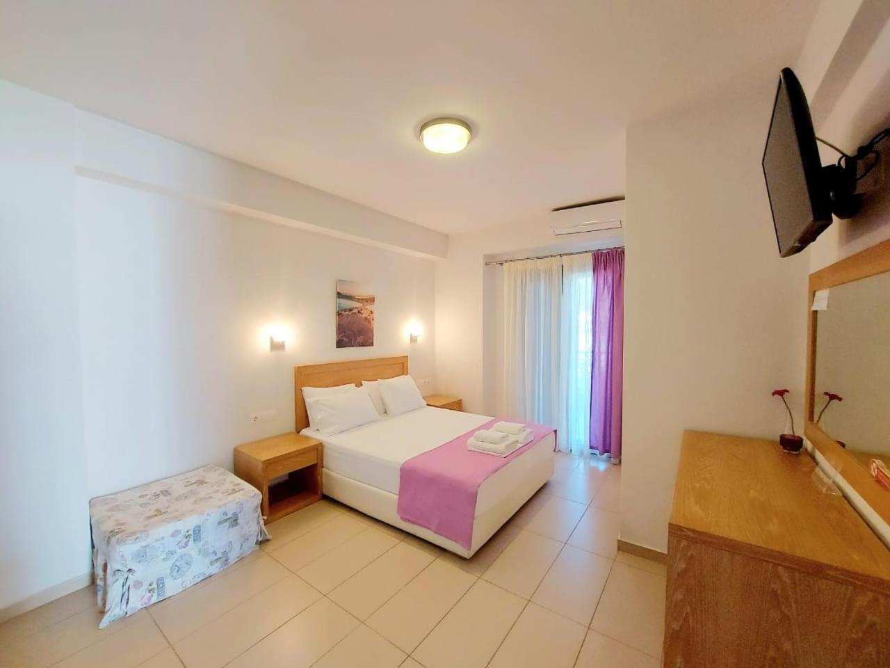 Selinopetra Rooms Elafonissos Exterior foto